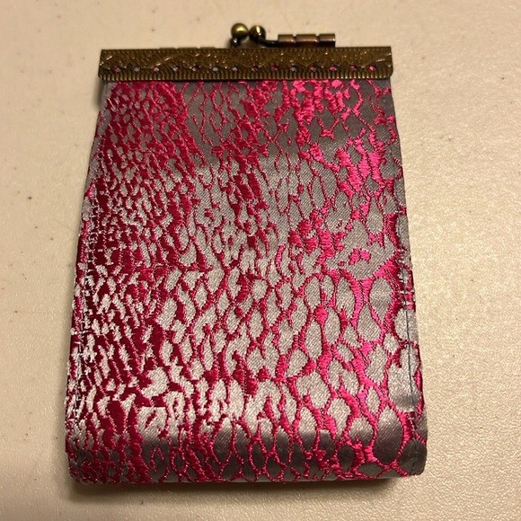 Three vintage wallets and credit card holder or business holder. All for 15.00 - Picture 6 of 10